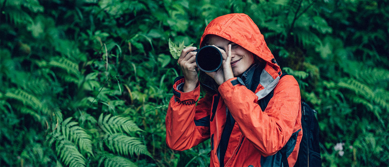 girl facing camera hor